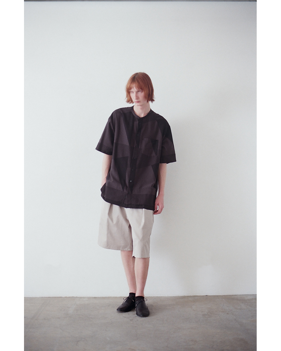 VU layered band collar short shirt geometric × Finx cotton relaxed silhouette