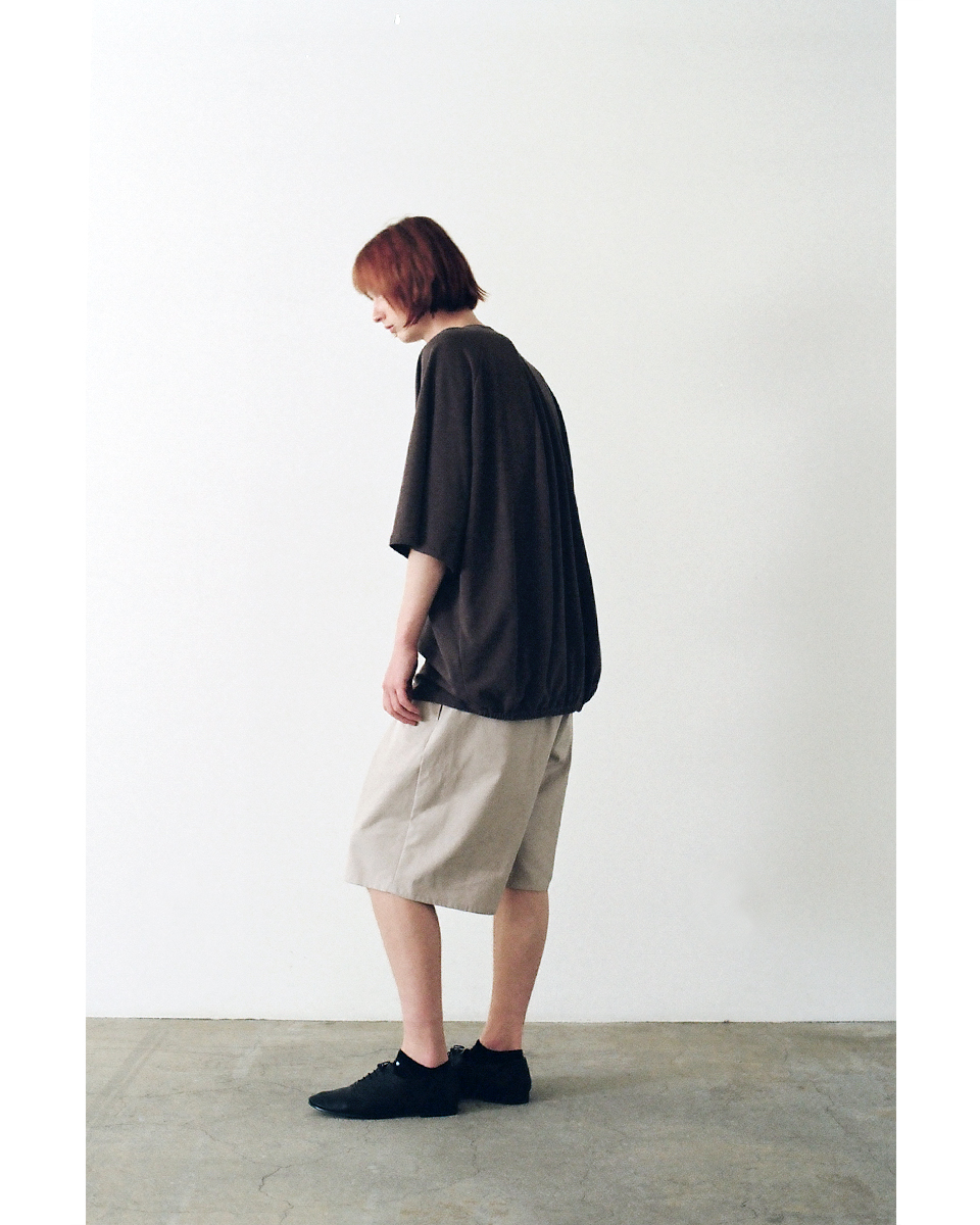 SUVIN cotton balloon silhouette T-shirt in greige with relaxed fit and back volume